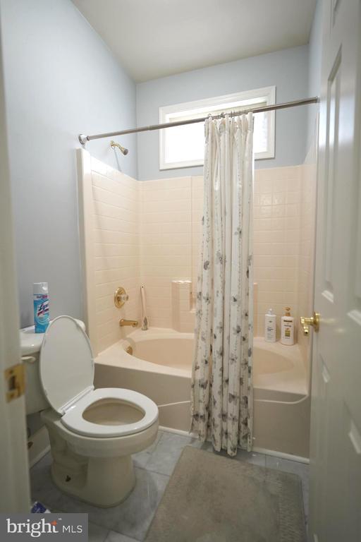 Building Photo - 15401 Jamies Way