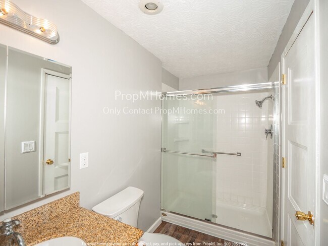 Building Photo - Charming Three Bedroom Ranch In Oak Grove w/ Lawn Care Included!