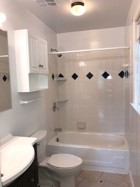 Building Photo - 10805 Pearson St