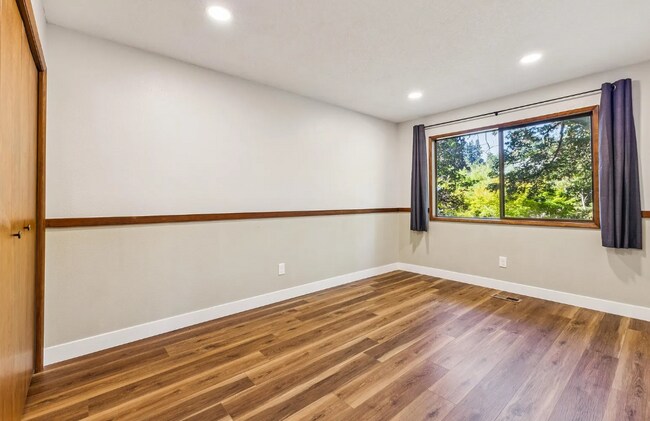 Building Photo - 2583 Pimlico Dr