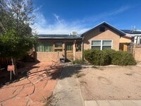 Building Photo - Pleasant 2 Bedroom 1 Bathroom Home In The Monkbridge Gardens Neighborhood!