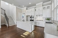 Building Photo - 708 Wooster Ln