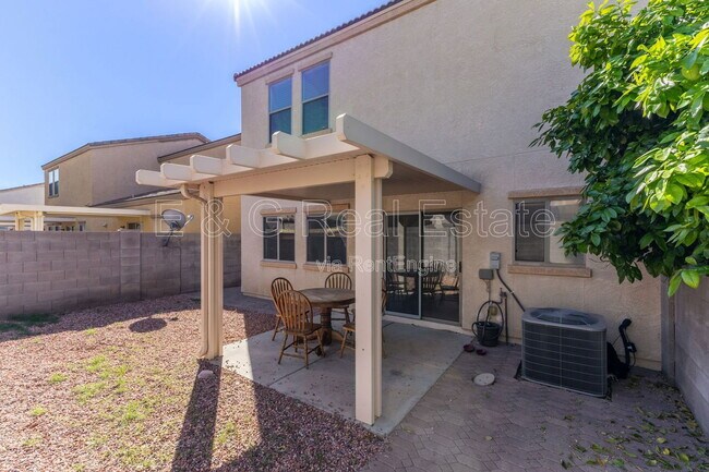 Building Photo - 7042 W Mercer Ln