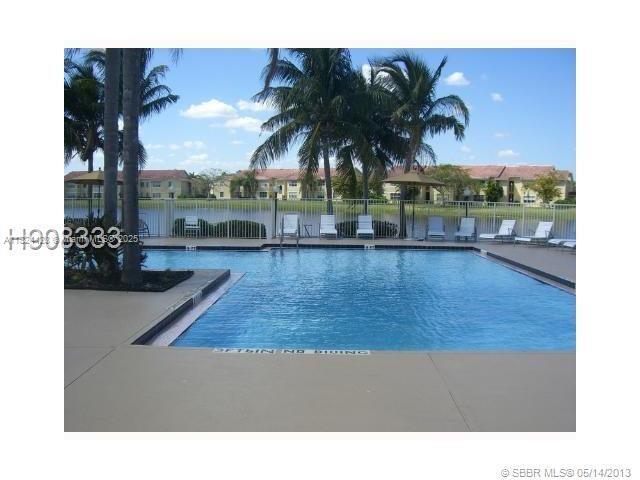 Building Photo - 437 Vista Isles Dr
