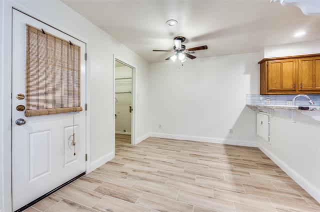 Building Photo - 3051 Airhaven St