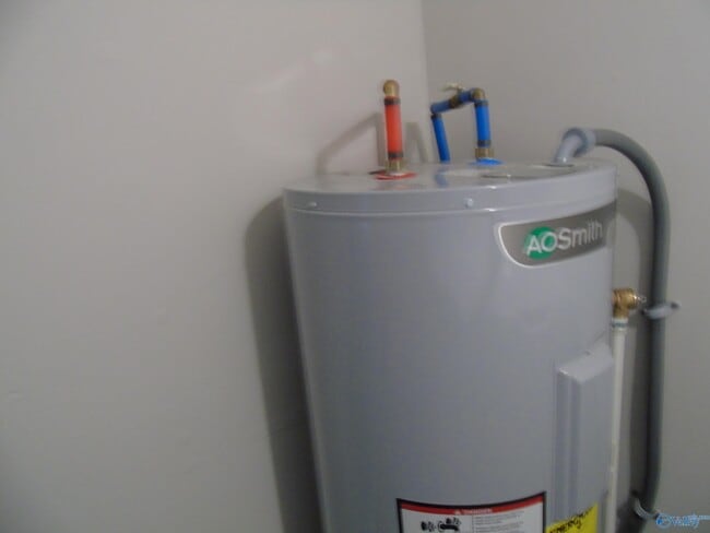 Building Photo - 1423 Stevens Ave NE