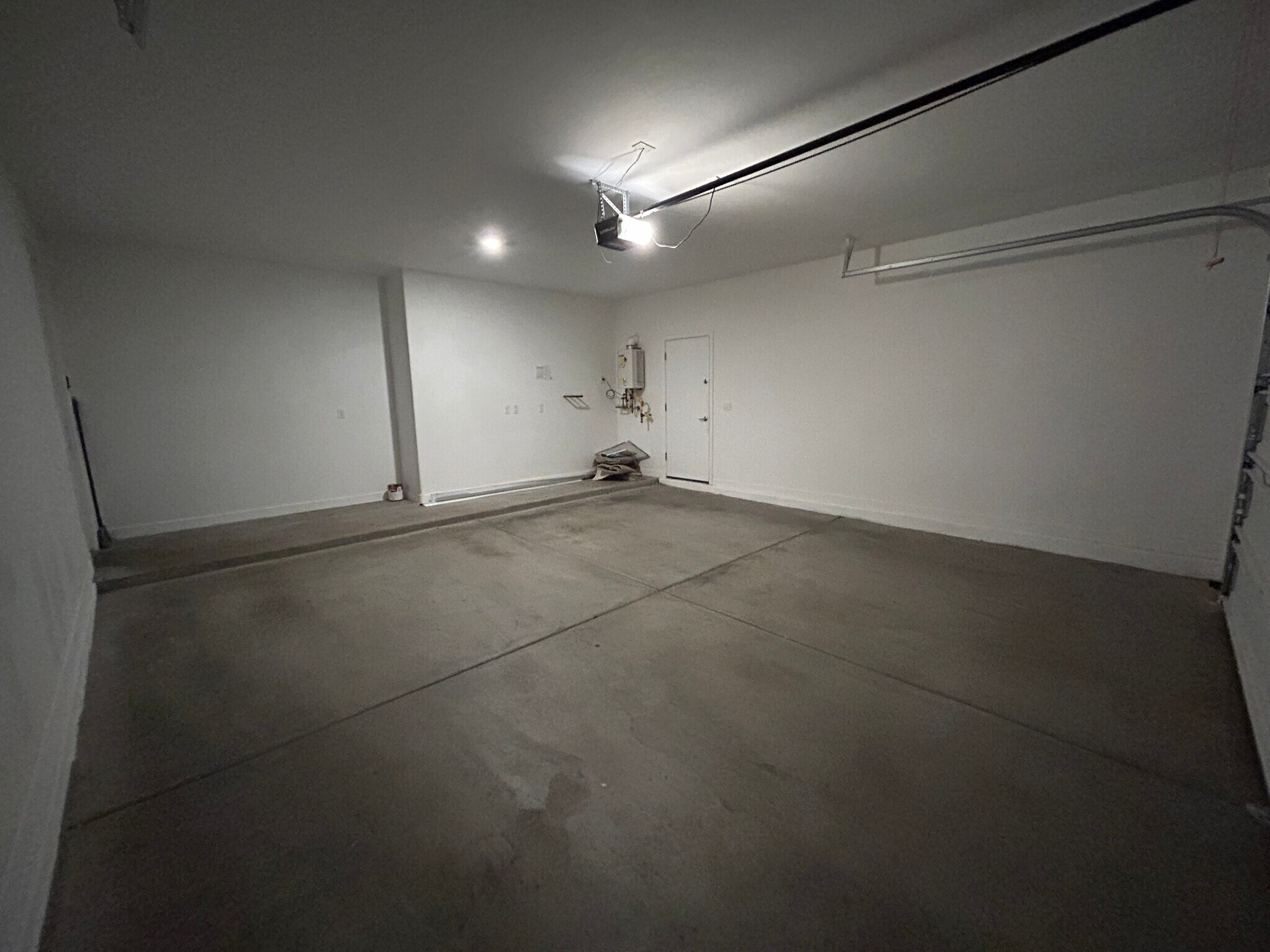 Building Photo - 2350 E Lieber Pl