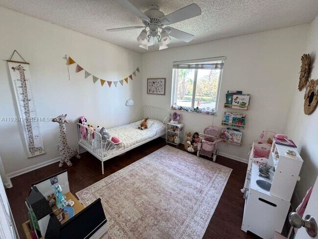 Building Photo - 1463 Banyan Way