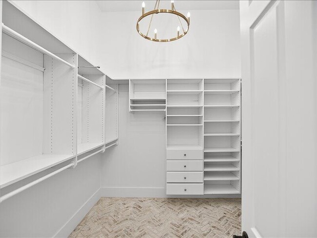 Building Photo - 3161 Club Dr