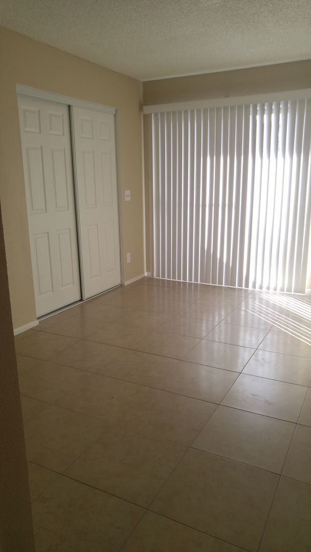 Building Photo - 2808 E Le Marche Ave