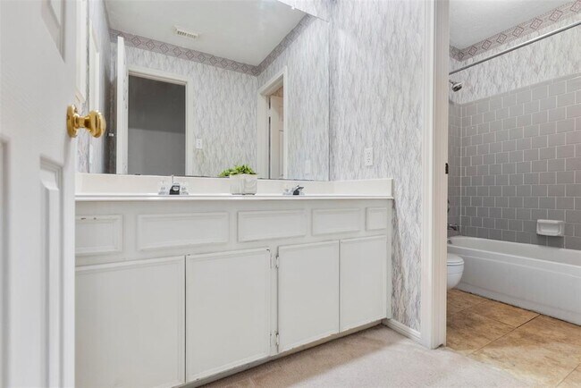 Building Photo - 6614 Berrytree Ln