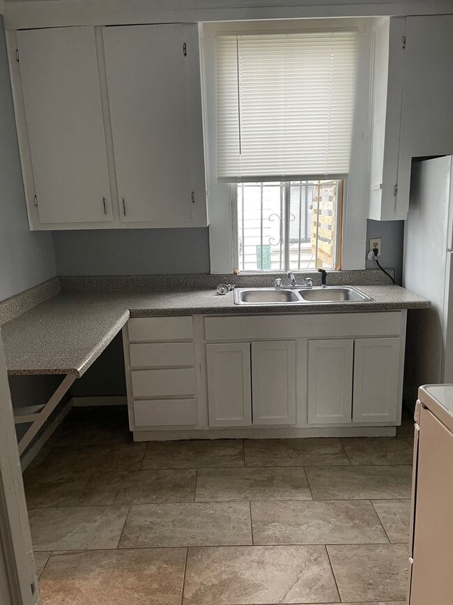 Building Photo - Nice 1 bedroom, 1 bath rental on Coming St...