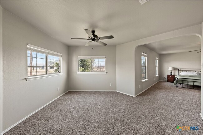 Building Photo - 8424 Starview St