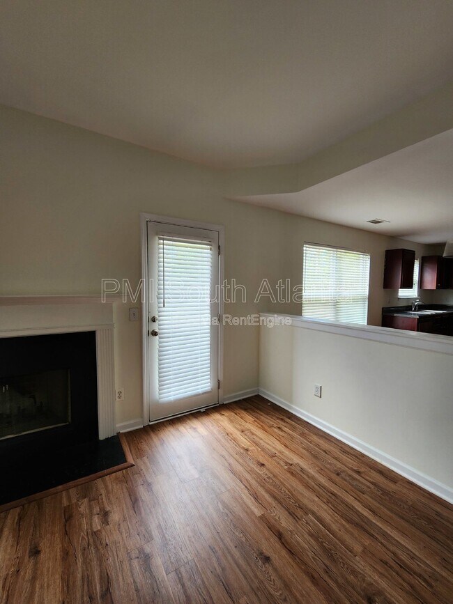 Building Photo - 2551 Wrangler Dr
