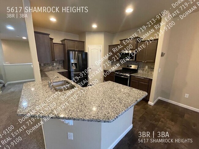 Building Photo - 5617 Shamrock Heights