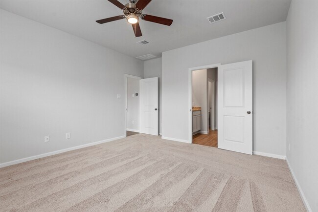 Building Photo - 9552 Caney Trails Rd