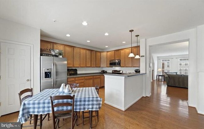 Building Photo - 6266 Woodruff Springs Way