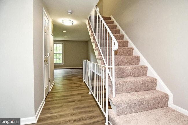 Building Photo - 14488 Black Horse Ct