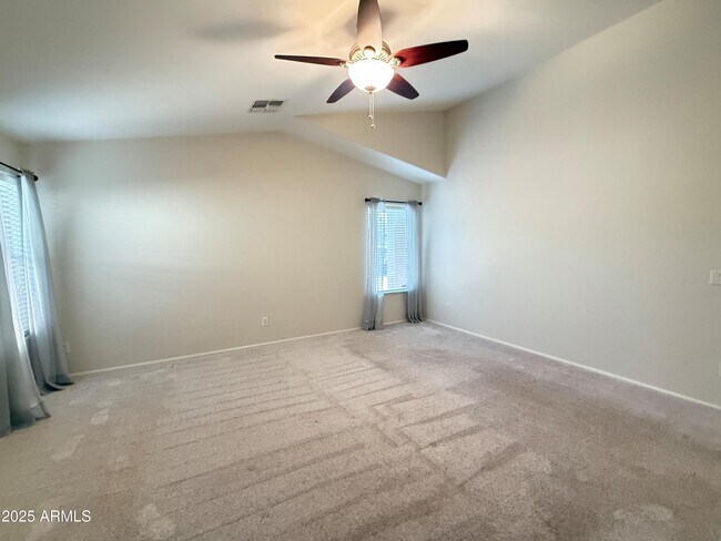 Building Photo - 605 E Nancy Ave