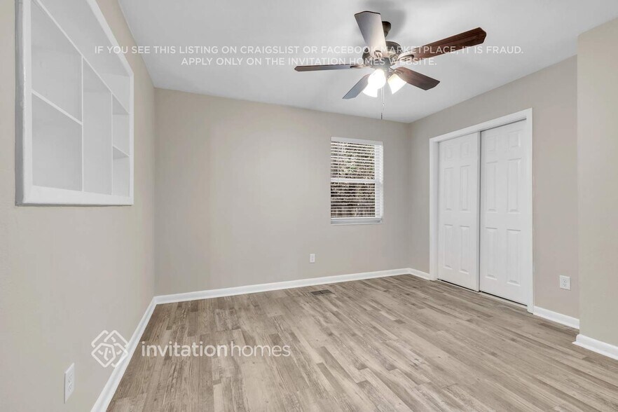 Building Photo - 6613 Shady Oak Dr