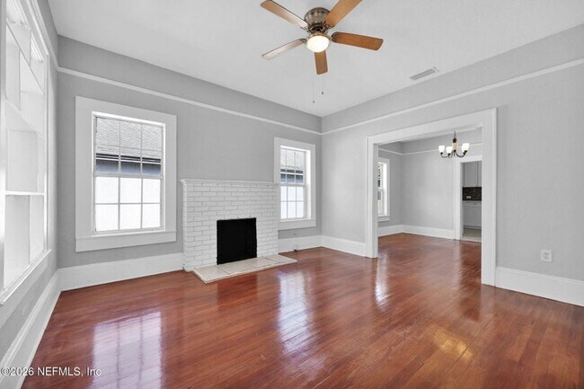 Building Photo - Fully Renovated 3BR/2.5BA Home – Move-in Ready!