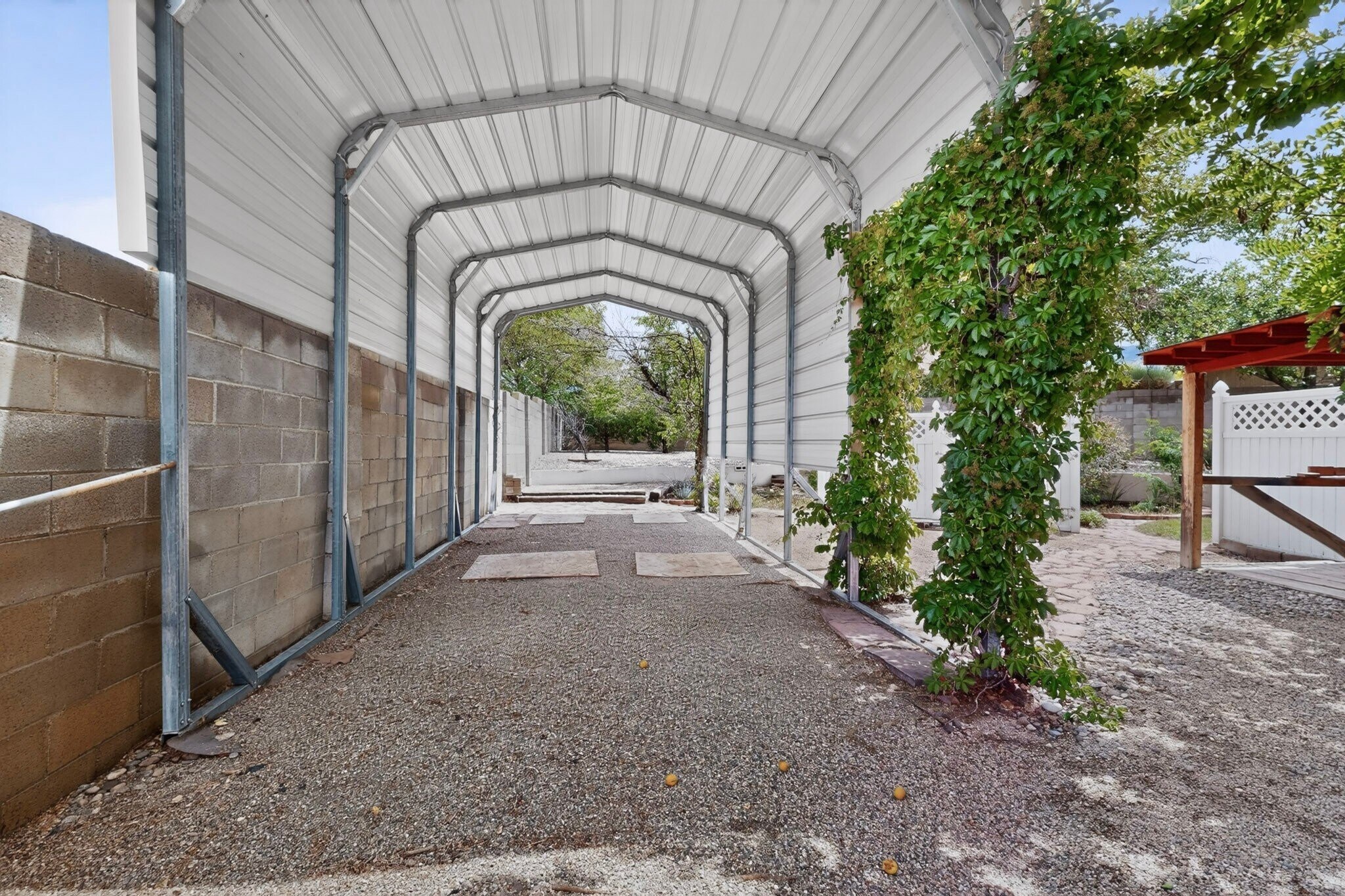 Building Photo - 5612 Chelwood Park Blvd NE