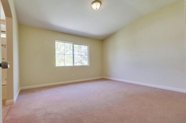 Building Photo - 1201 Trapani Cove