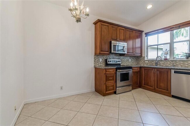 Building Photo - 5851 NW 119th Dr
