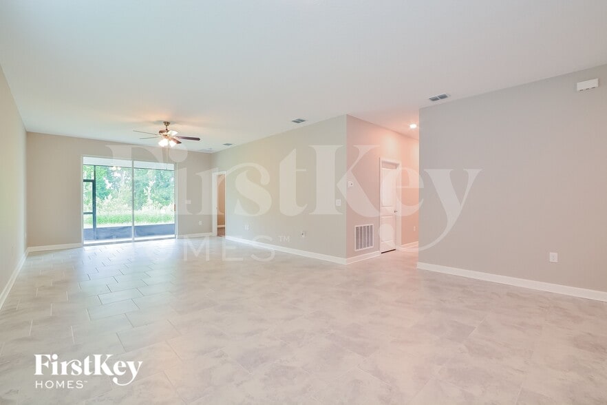 Building Photo - 4451 Seven Canyons Dr