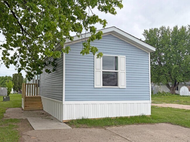 Building Photo - 781 W Walcott Rd