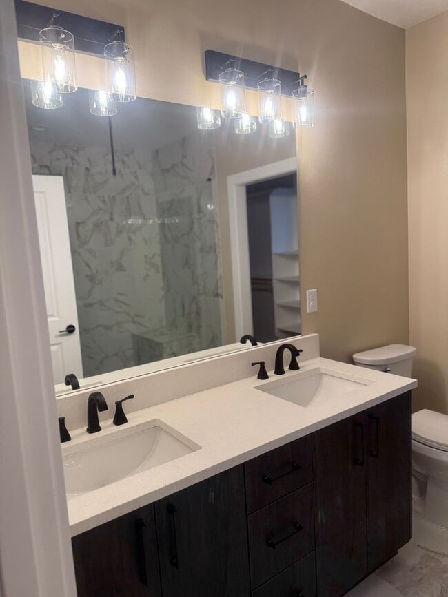 Building Photo - Newly Remolded 4-bedroom 3 bath Home in Downtown Woodland WA