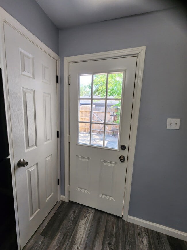 Building Photo - 2677 Gessner Rd