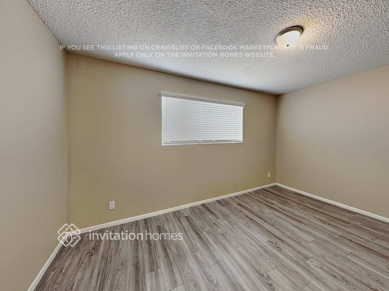 Building Photo - 3221 E Captain Dreyfus Ave