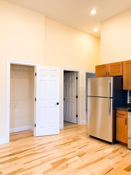 Building Photo - 74-76 North Street