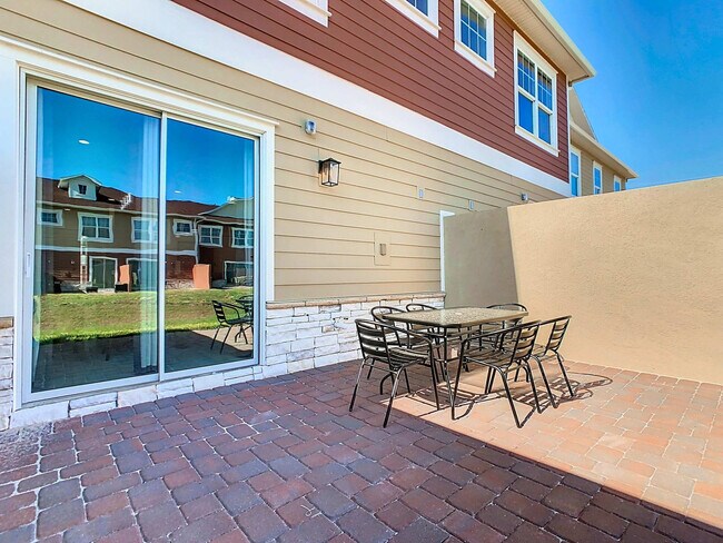 Building Photo - 7516 Sunflower Dr