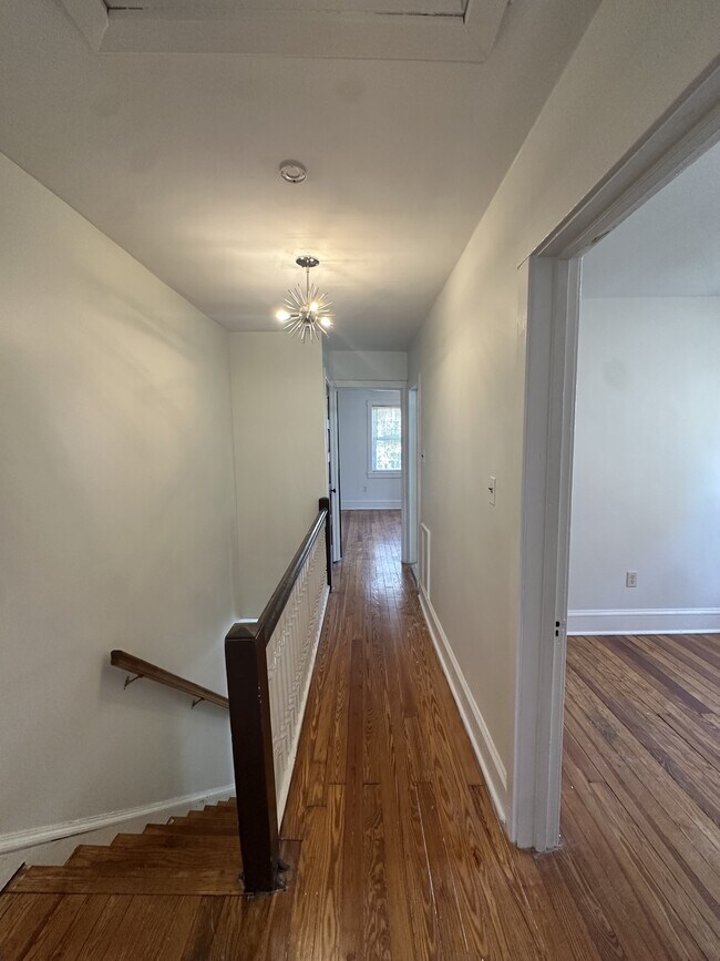 Building Photo - 610 Geddes St