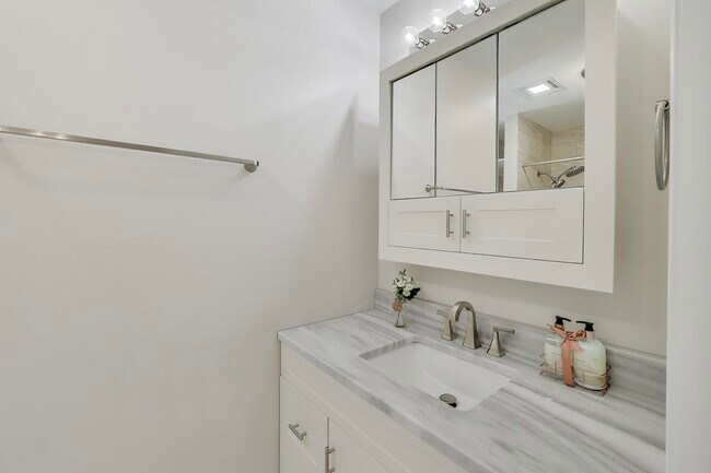 Building Photo - 508 Beechwood Dr