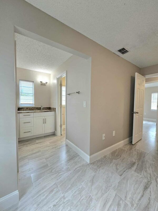 Building Photo - 5545 Gaur Ln