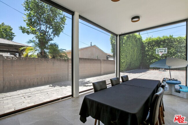 Building Photo - 12643 Archwood St