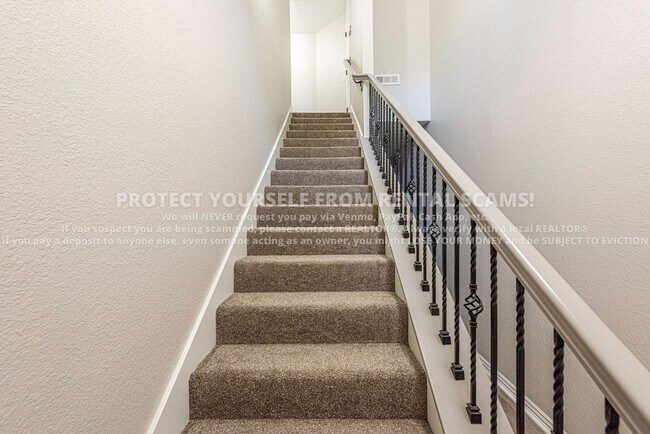 Building Photo - 758 W Breeze Cove