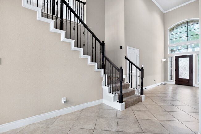 Building Photo - 6535 Arroyo Springs Ln