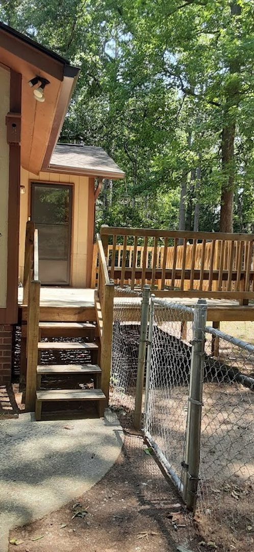 Building Photo - Lovely Three Bedroom Upgraded Home in Irmo...