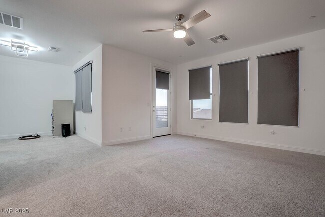 Building Photo - 230 Carmel Sky St