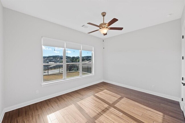 Building Photo - 203 Serene Hilltop Cir