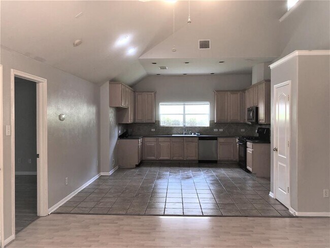 Building Photo - 6535 Silky Moss Dr