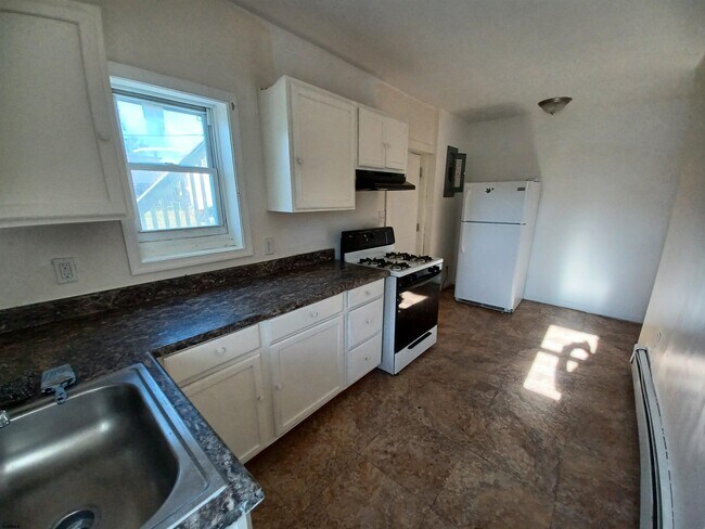 Building Photo - 322 N Tennessee Ave