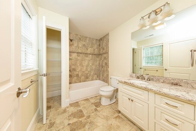 Building Photo - 33 Liberty Ave