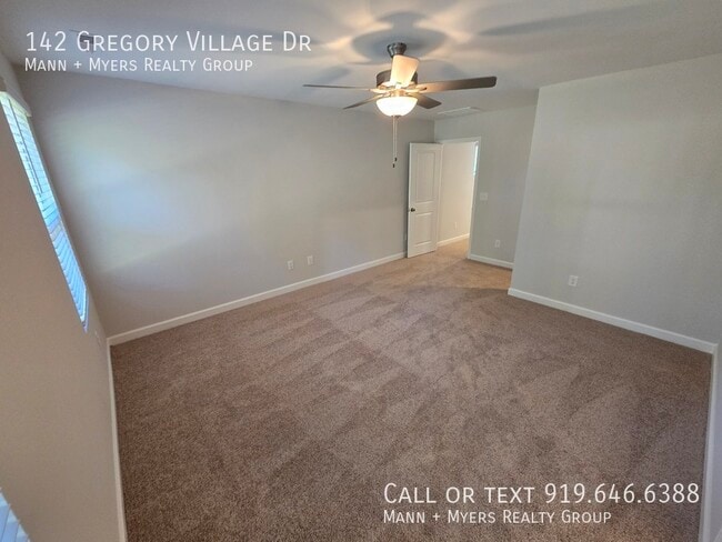 Building Photo - 142 Gregory Vlg Dr