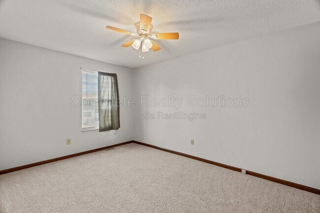 Building Photo - 254 Carmel Woods Dr