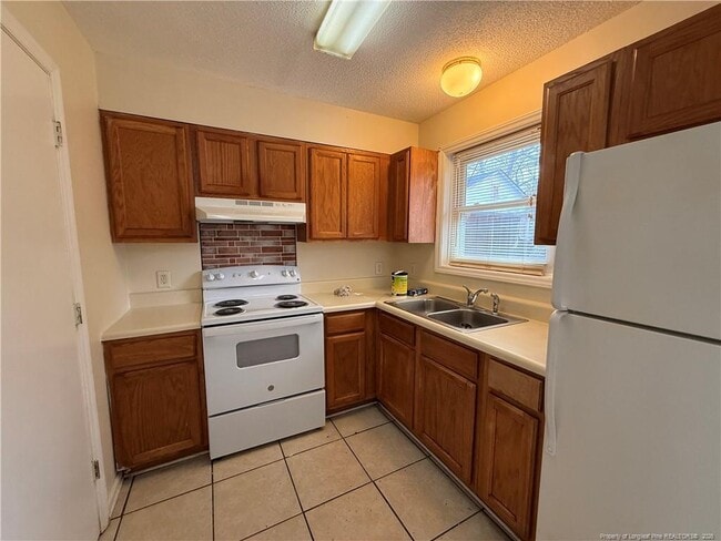 Building Photo - 713 North St